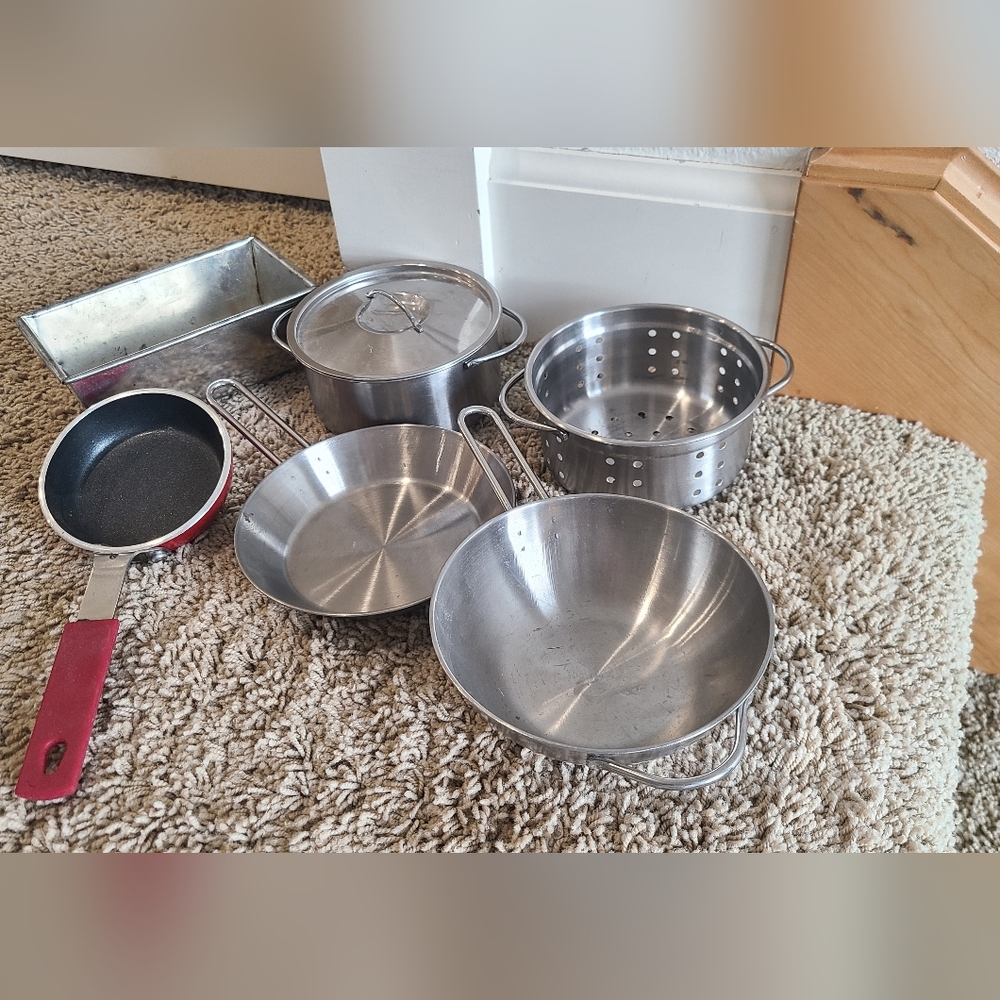 Mellissa & Doug Kids Toy Cookware Set